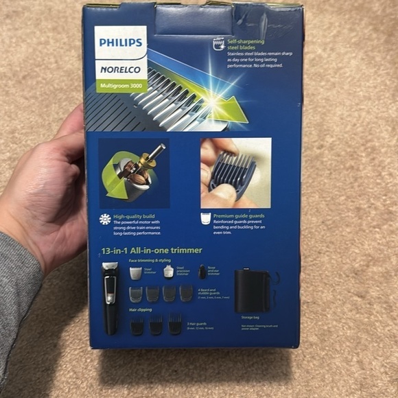 Phillips norellco multigroom 3000 - Picture 2 of 3